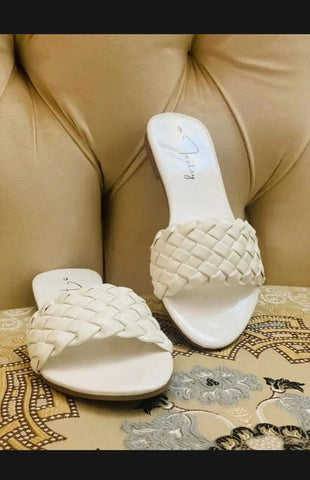 Stylish Flat Slipper for Women by Feetay